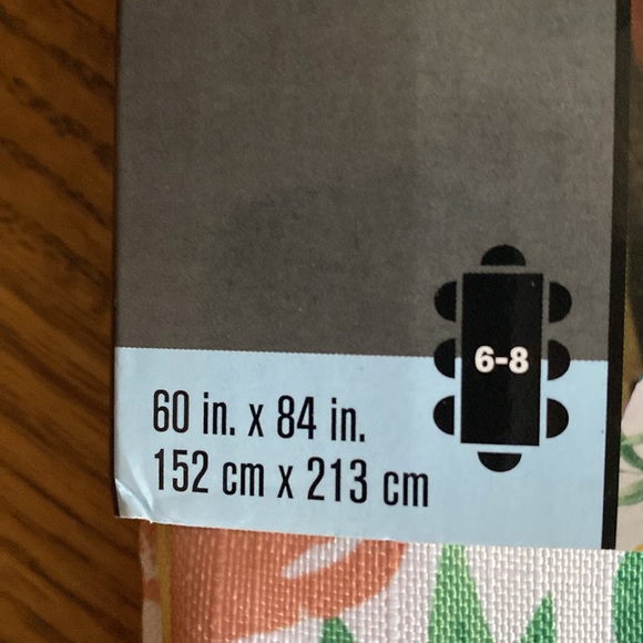 Hometrends tablecloth. Striped and floral. Polyester set of two. - Picture 7 of 9